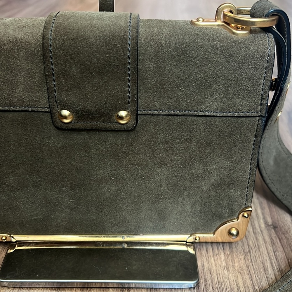 A223 - 💯 % authentic Prada Cahier shoulder bag - Picture 8 of 16